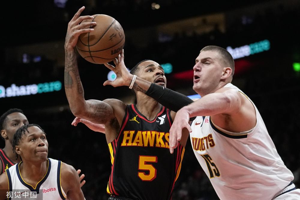 阿尔瓦雷斯 阿尔瓦雷斯