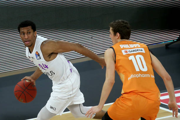 赛中的老对 赛中的老对